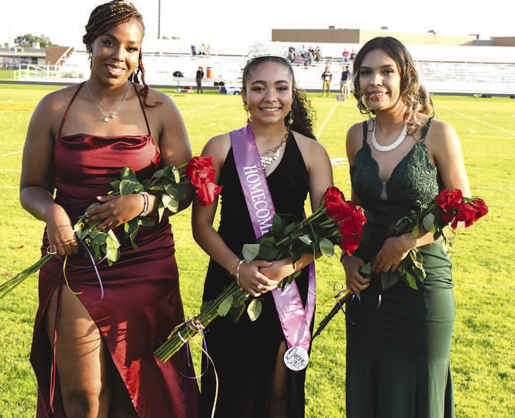 Harleton High School crowns 2021-22 homecoming queen, News